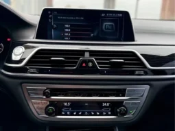 
										BMW 750Li cheio									