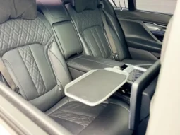 
										BMW 750Li cheio									
