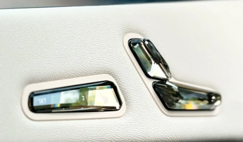 
								BMW iX cheio									