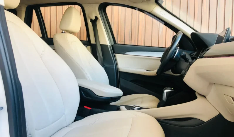 
								BMW X1 cheio									