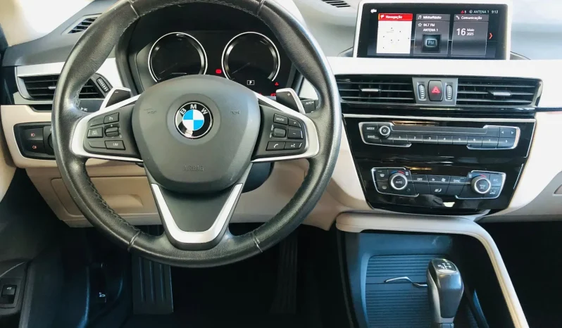 
								BMW X1 cheio									