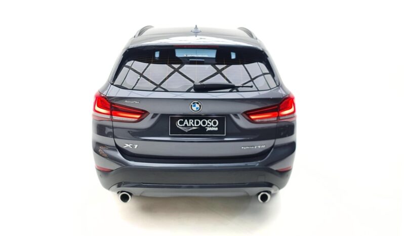
								BMW X1 cheio									