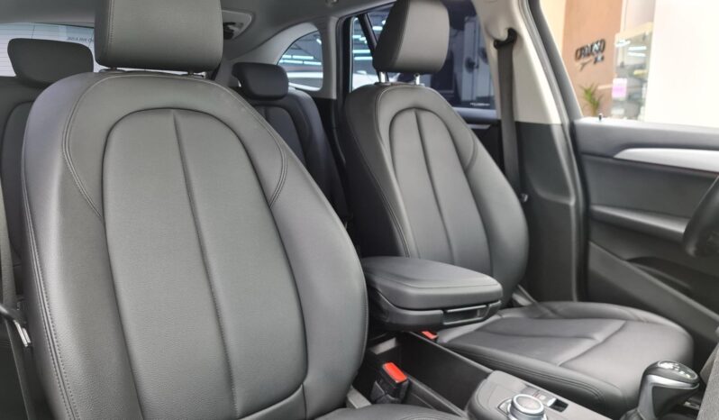
								BMW X1 cheio									