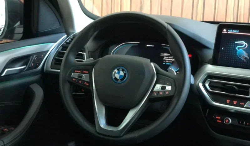 
								BMW X3 cheio									