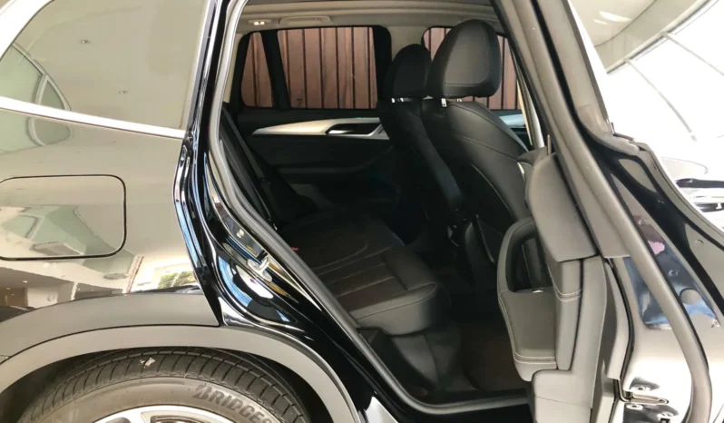 
								BMW X3 cheio									