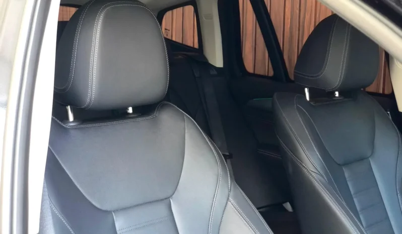 
								BMW X3 cheio									