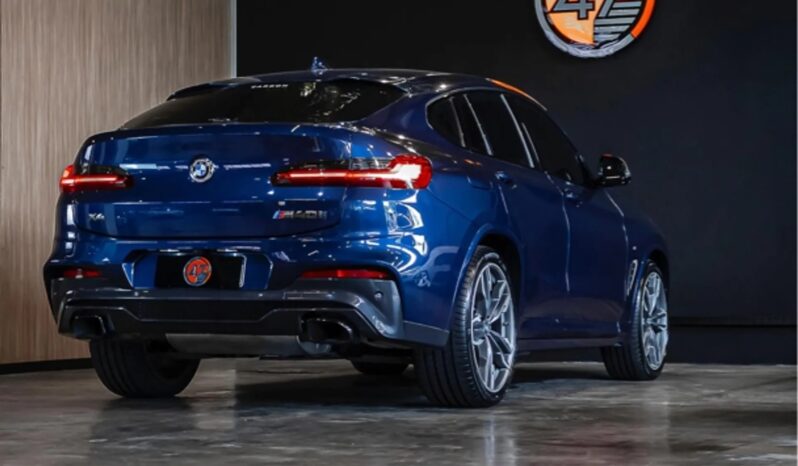 
								BMW X4 M40i cheio									
