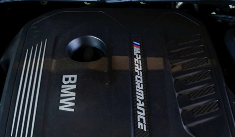 
								BMW X4 M40i cheio									