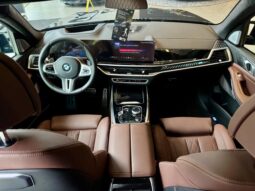 
										BMW X7 4.4 V8 M60i STEPTRONIC cheio									