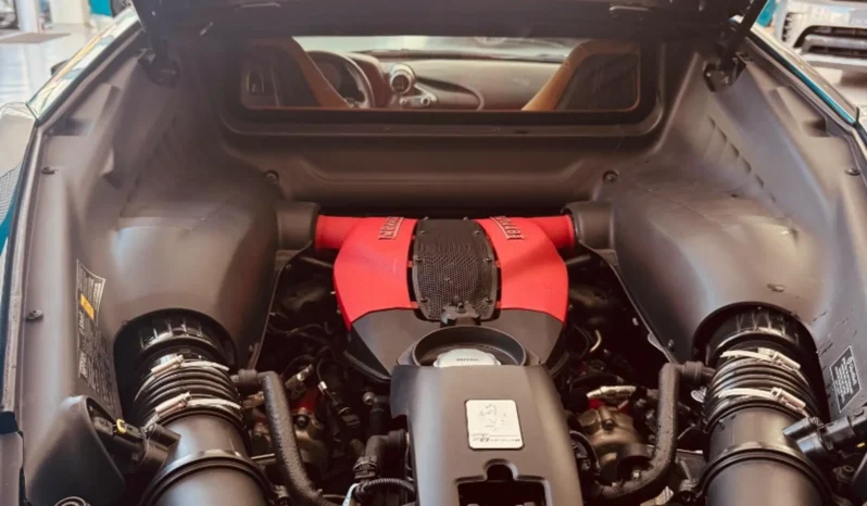 
								FERRARI F8 TRIBUTO cheio									