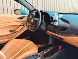 
										FERRARI F8 TRIBUTO cheio									