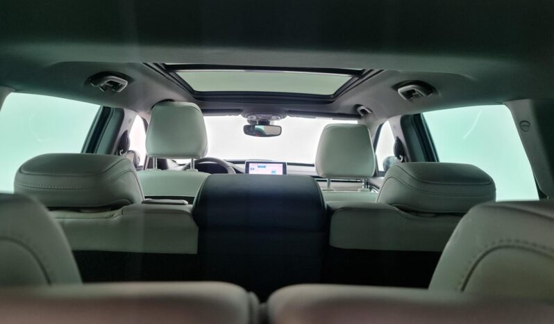
								JEEP COMMANDER OVERLAND cheio									