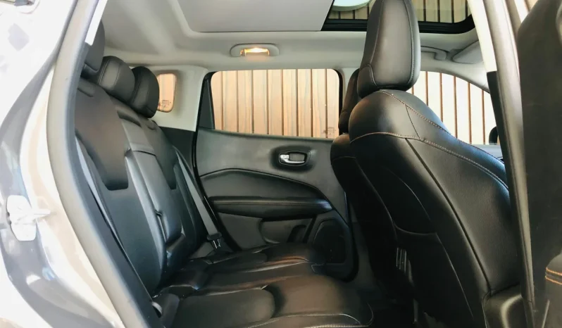 
								JEEP COMPASS cheio									