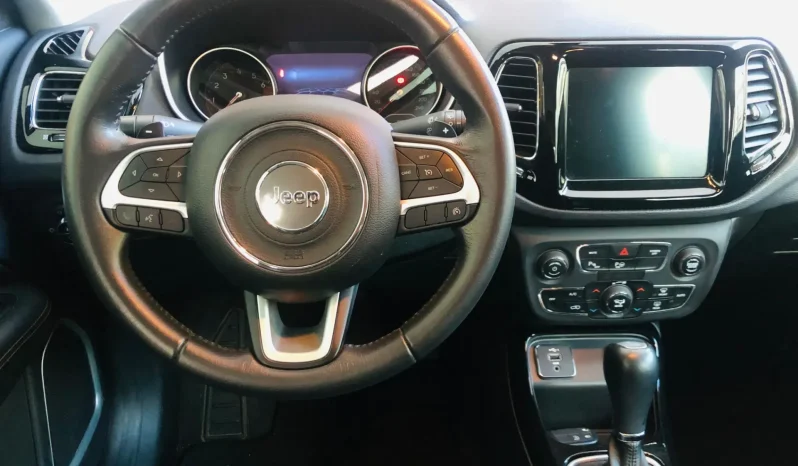 
								JEEP COMPASS cheio									