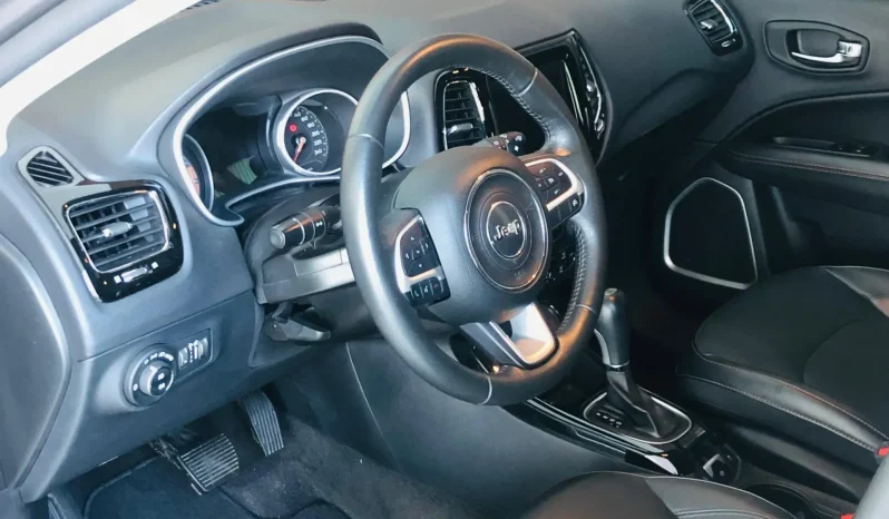 
								JEEP COMPASS cheio									