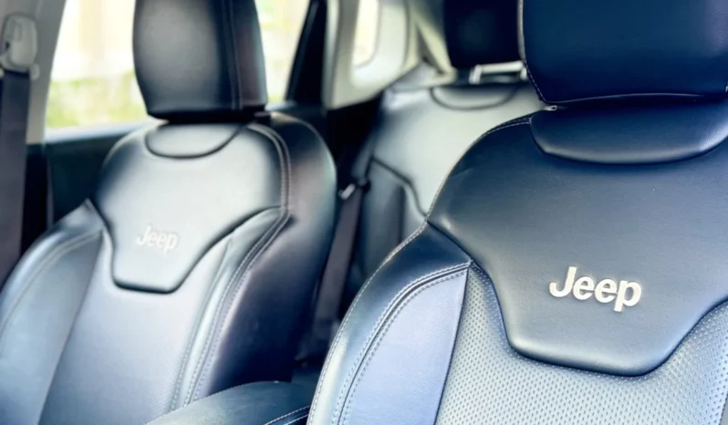 
								JEEP COMPASS cheio									