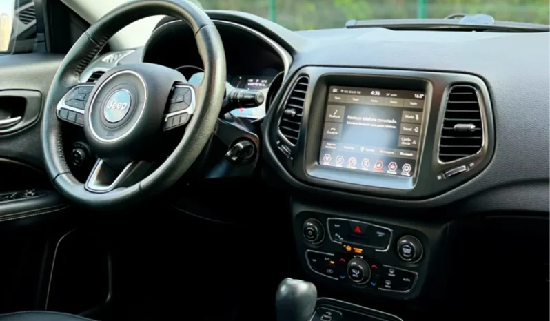 
								JEEP COMPASS cheio									