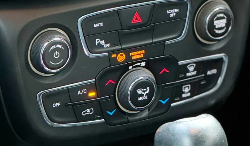 
								JEEP COMPASS cheio									