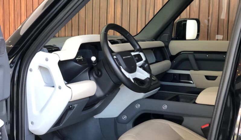 
								LAND ROVER DEFENDER cheio									