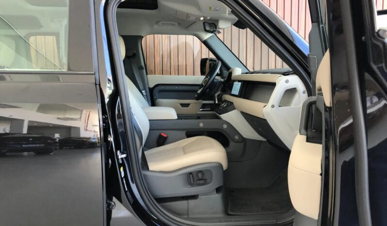 
								LAND ROVER DEFENDER cheio									