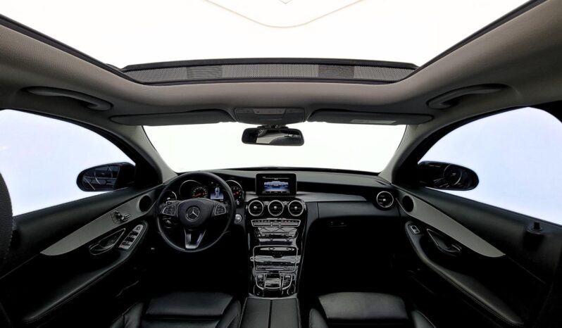 
								MERCEDES-BENZ C 300 cheio									
