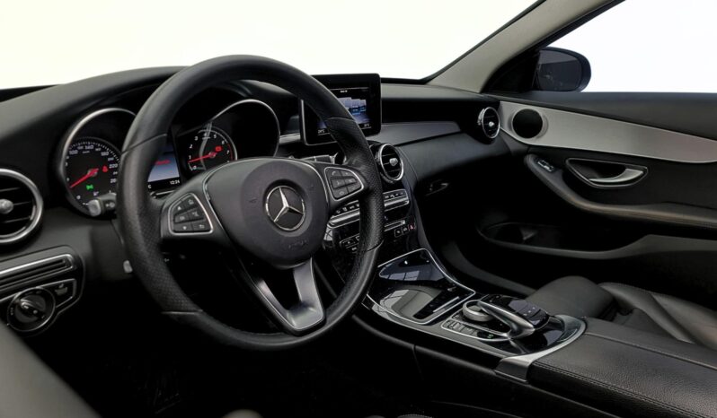 
								MERCEDES-BENZ C 300 cheio									