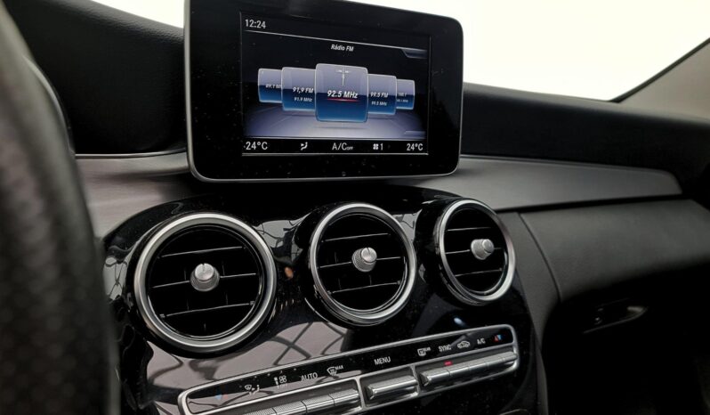 
								MERCEDES-BENZ C 300 cheio									