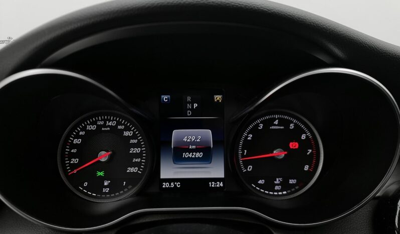 
								MERCEDES-BENZ C 300 cheio									