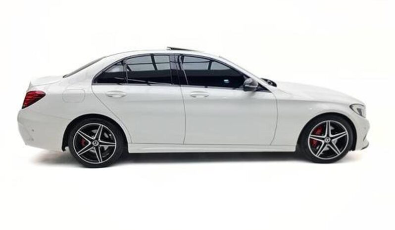 
								MERCEDES-BENZ C 300 cheio									