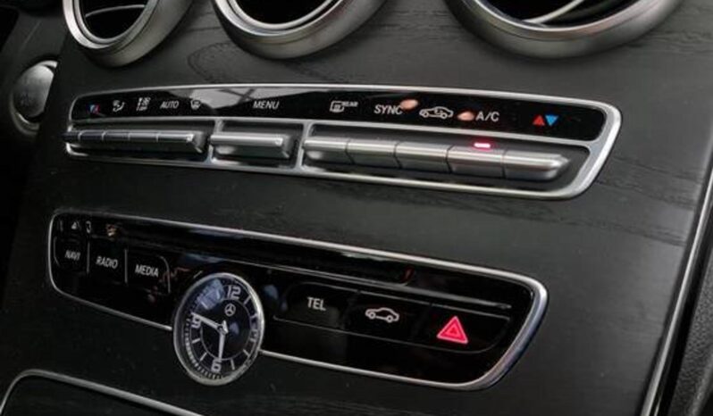 
								MERCEDES-BENZ C 300 cheio									