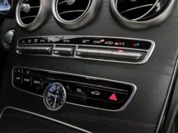 
										MERCEDES-BENZ C 300 cheio									