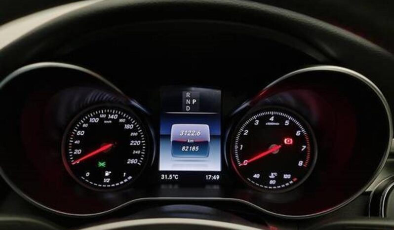 
								MERCEDES-BENZ C 300 cheio									