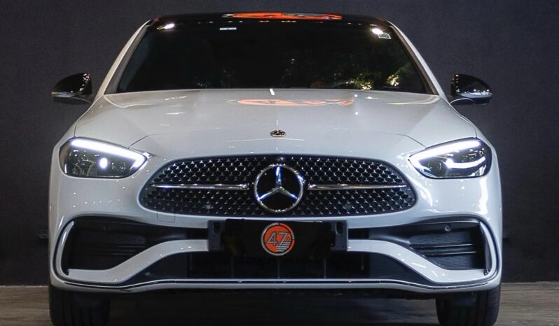 
								MERCEDES-BENZ C 300 cheio									