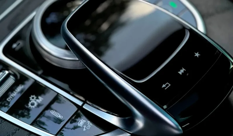 
								MERCEDES-BENZ C 43 AMG cheio									