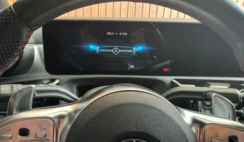 
								MERCEDES-BENZ CLA 35 AMG cheio									
