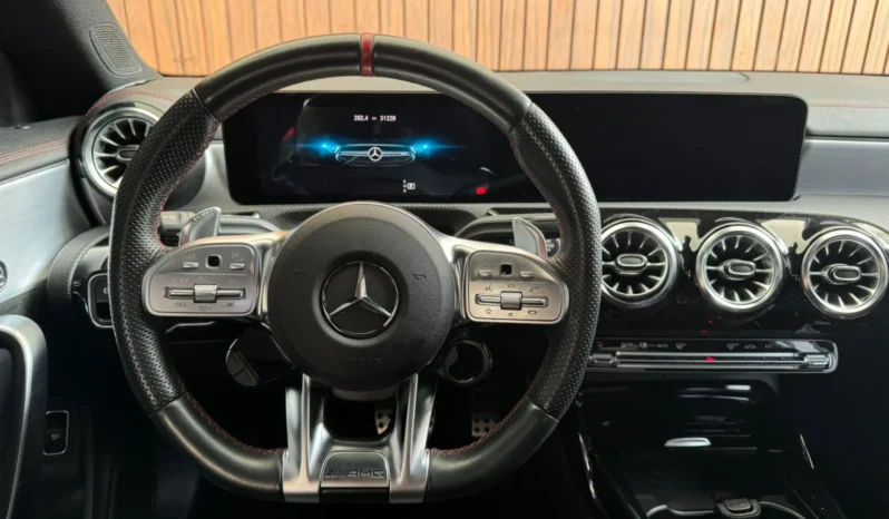 
								MERCEDES-BENZ CLA 35 AMG cheio									