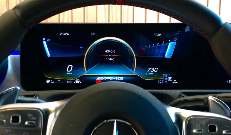 
								MERCEDES-BENZ CLA 45 AMG cheio									