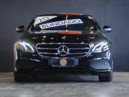 
										MERCEDES-BENZ E 300 cheio									