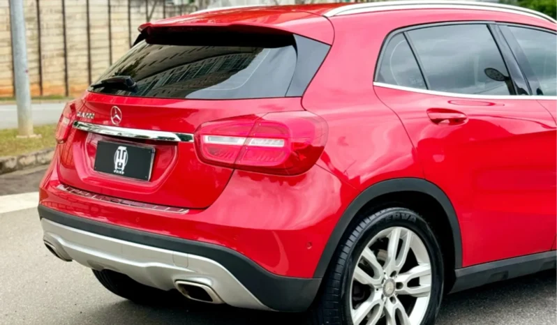 
								MERCEDES-BENZ GLA 200 cheio									