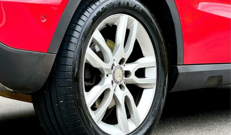 
								MERCEDES-BENZ GLA 200 cheio									