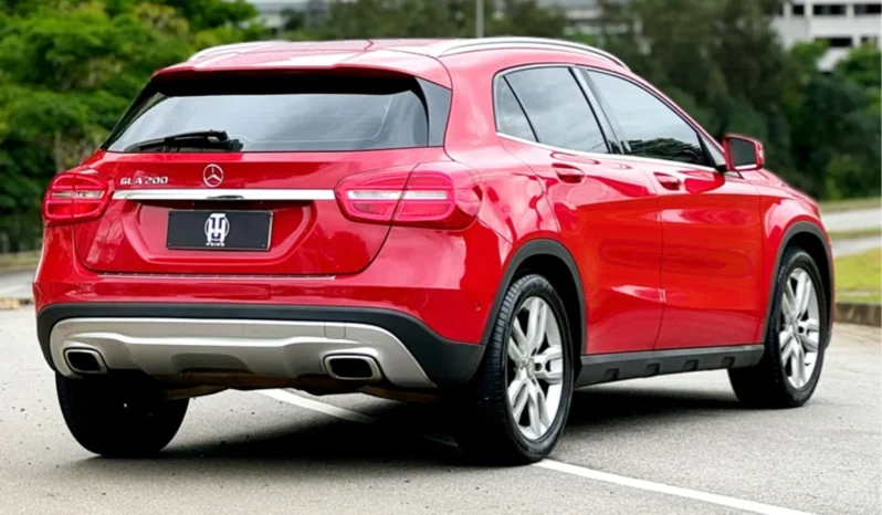 
								MERCEDES-BENZ GLA 200 cheio									