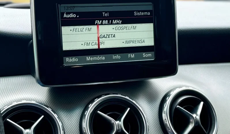 
								MERCEDES-BENZ GLA 200 cheio									