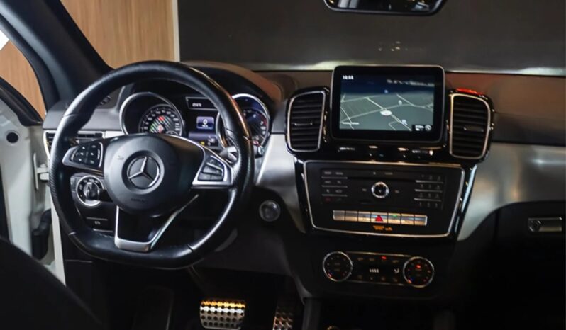 
								MERCEDES-BENZ GLE 43 AMG cheio									