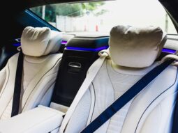 
										MERCEDES-BENZ S 560 cheio									