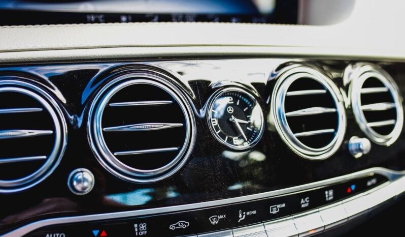 
								MERCEDES-BENZ S 560 cheio									