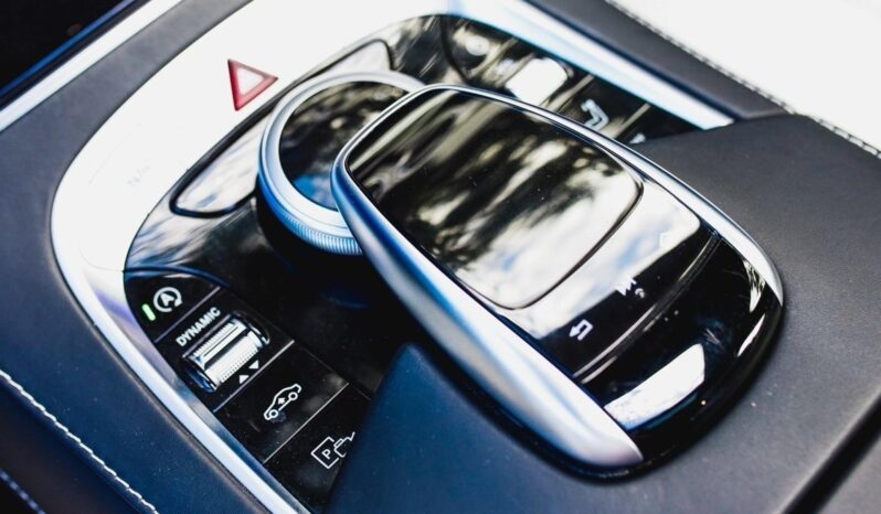 
								MERCEDES-BENZ S 560 cheio									