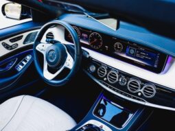 
										MERCEDES-BENZ S 560 cheio									