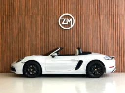 
										PORSCHE 718 cheio									