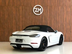 
										PORSCHE 718 cheio									