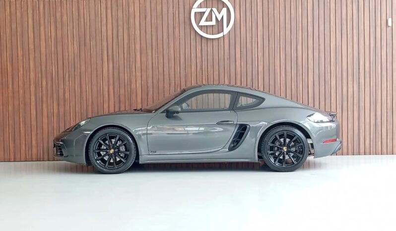 
								PORSCHE 718 cheio									